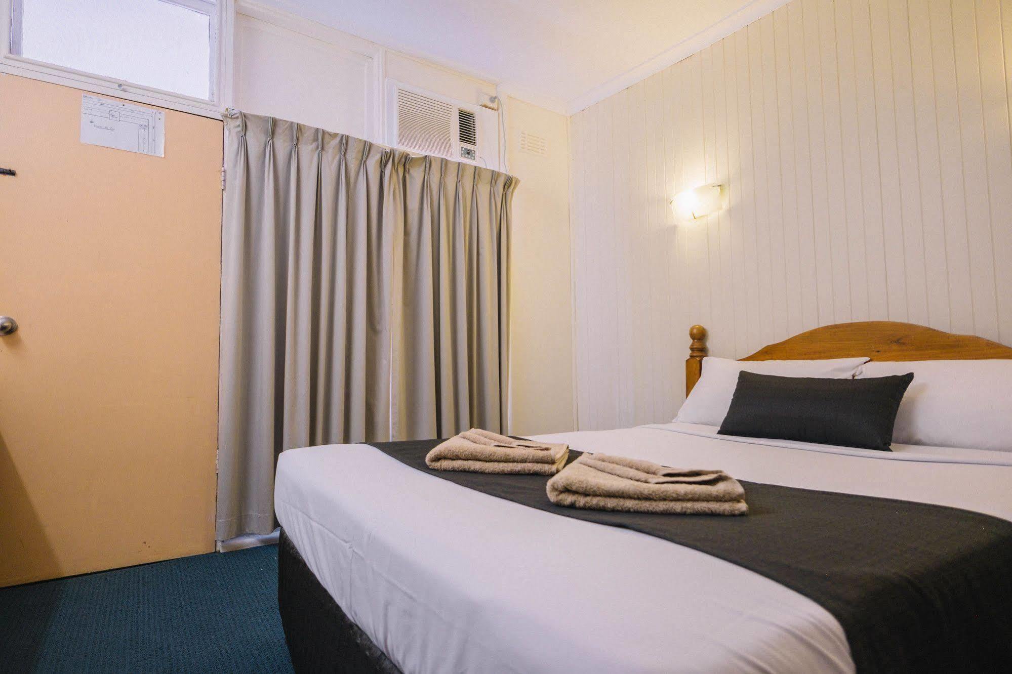 Stawell'S London Motor Inn Exteriér fotografie