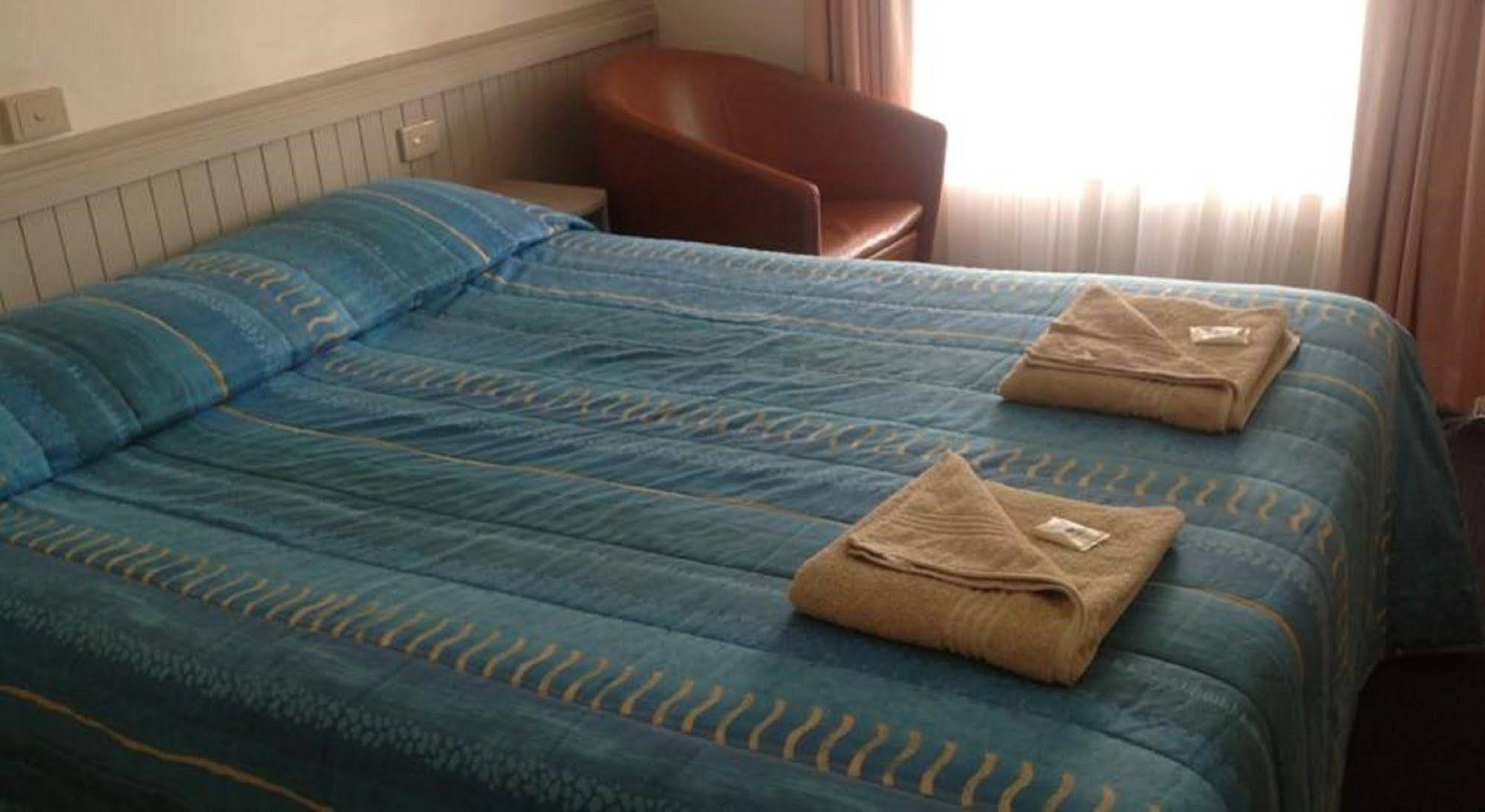 Stawell'S London Motor Inn Exteriér fotografie